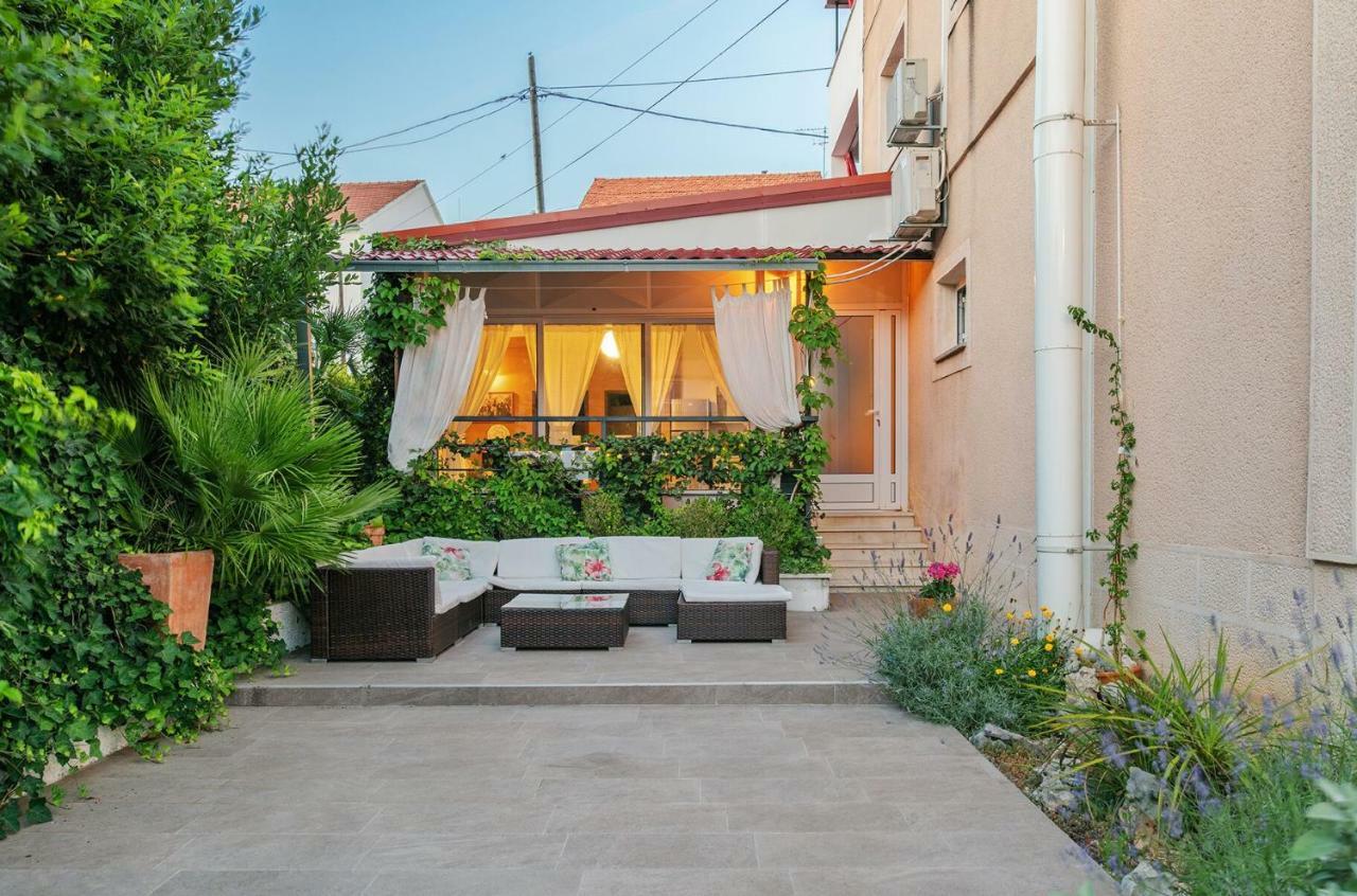 Marina Apartment *