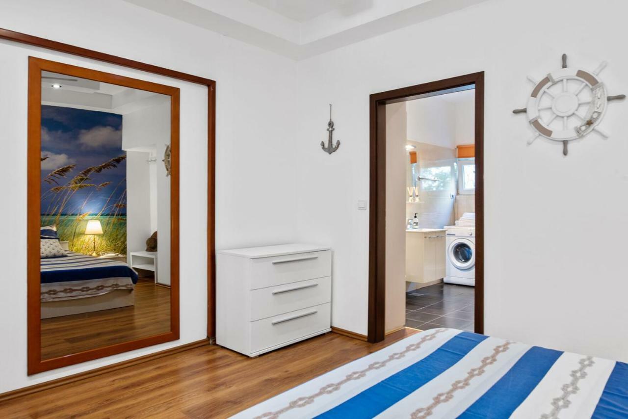 Apartment Marina